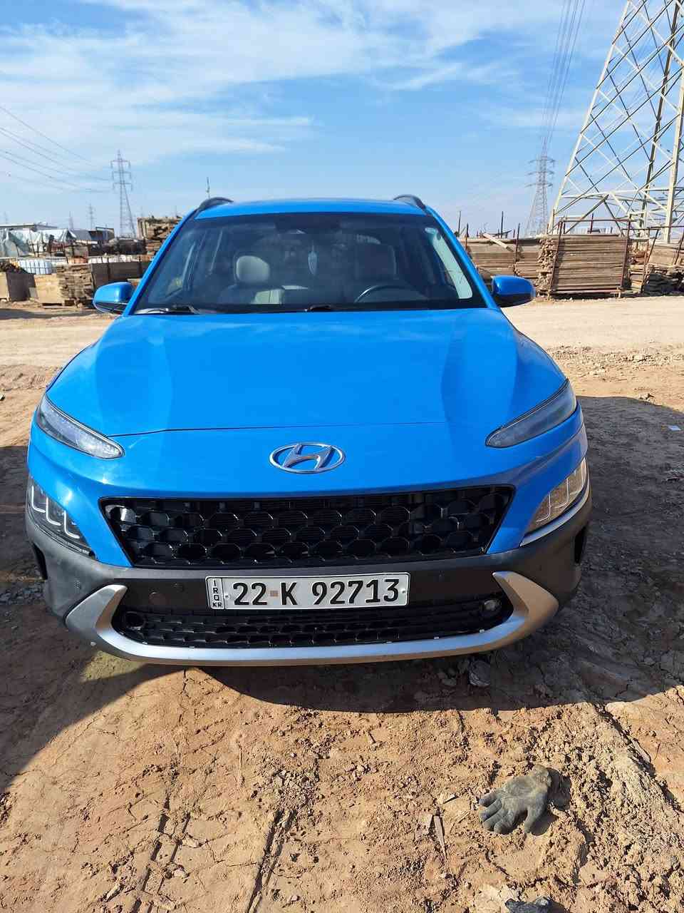 السلام عليكم هونداي كونا ٢٢للبيع فول مواصفات ١ع١ محرك رياضي ١٦٠٠تيربو حادث بنيد فقط بدون دواخل جاهزه من كلشي  مكاني العماره ***********
