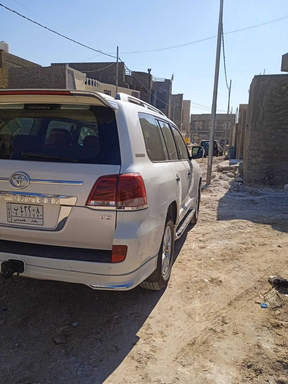 رقم بغداد. جديد سعر 290او مراوس تاهو رقم وات ساب ***********
لاندكروزر 2010محدث 2014
