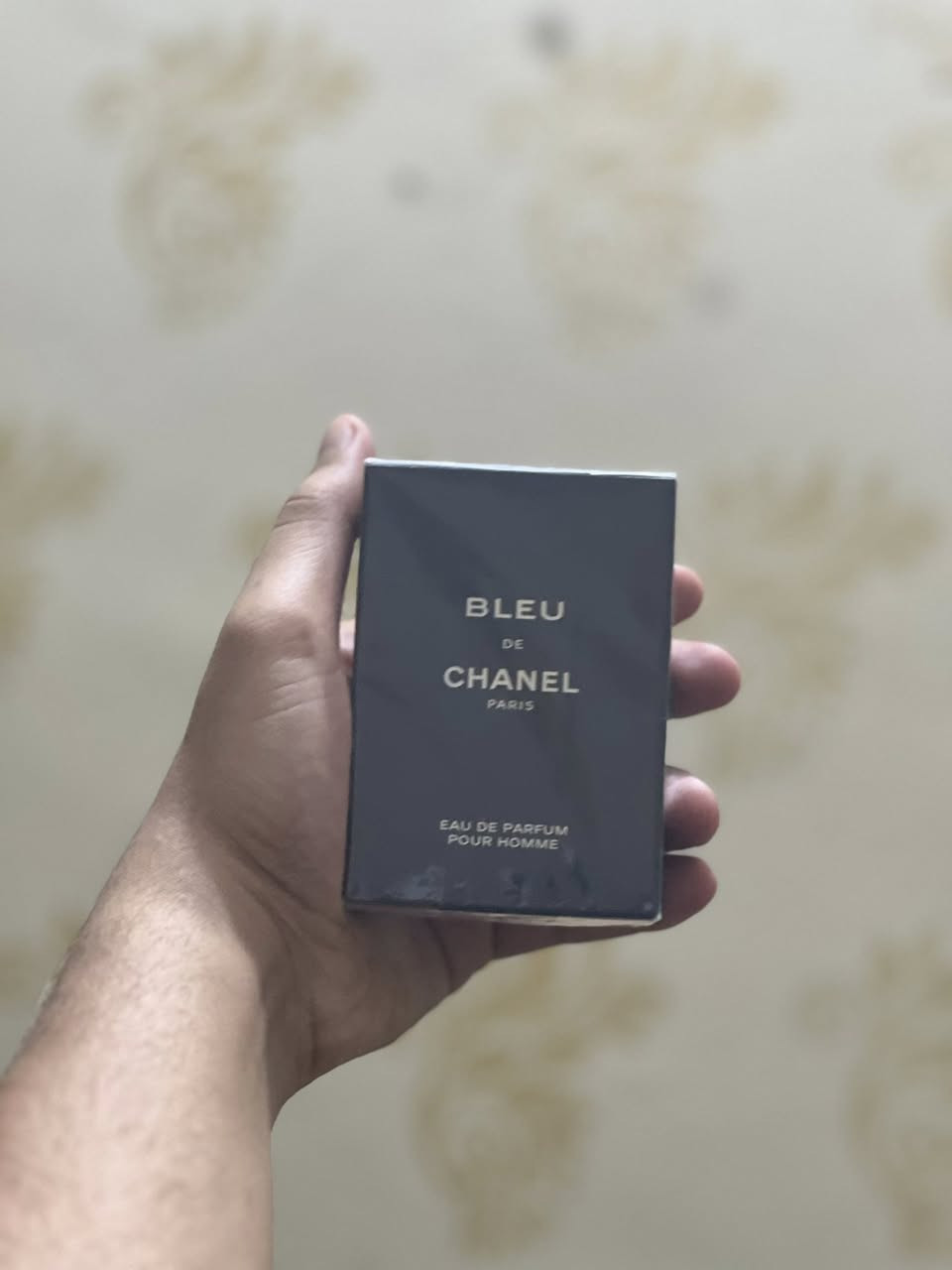 السلام عليكم 
بلو دي شانيل ٥٠ مل نسخة EDP السعر ١٤٠
بولغاري بور هوم ١٠٠ مل نسخة EDT السعر ١٣٠
العطور اصلية من الوكالة
اذا تاخذهن اثنينهن السعر يختلف 
وتفاصيل اكثر خاص وبالخدمة❤️.


**إذا كنت صاحب هذا الإعلان وتريد حذفه لأي سبب، رجاءا أرسل رسالة إلى الدعم الفني**