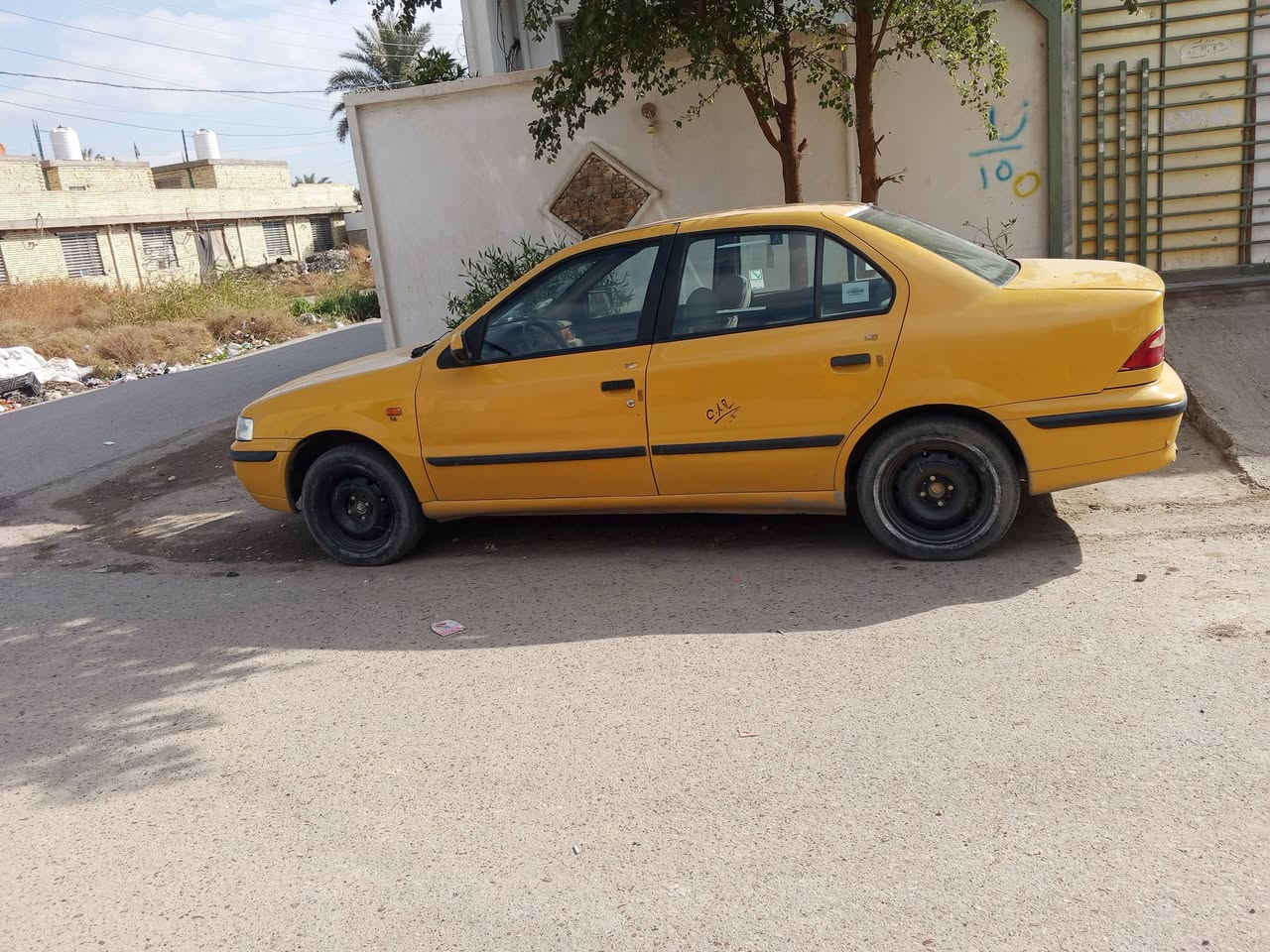 السلام عليكم سياره للبيع موديل 12//***********
