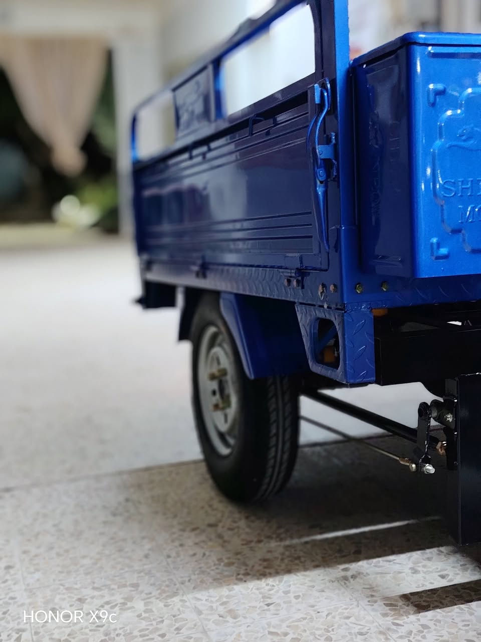 السلام عليكم حبايبي ستوته للبيع كفاله عامه من الشخط صارلها شهر من طلعت ستوته وياها دوشمه جديده ستوته دهنها مال شركه إستوني طكيته تجي تفحص مكينه شاصي وتطلع بيها تراي وكيلها نوار الباشا رقم *********** مكان الستوته ديوانية حي الوحده قرب مجمع القمه السعر 2500او بيها مجال
