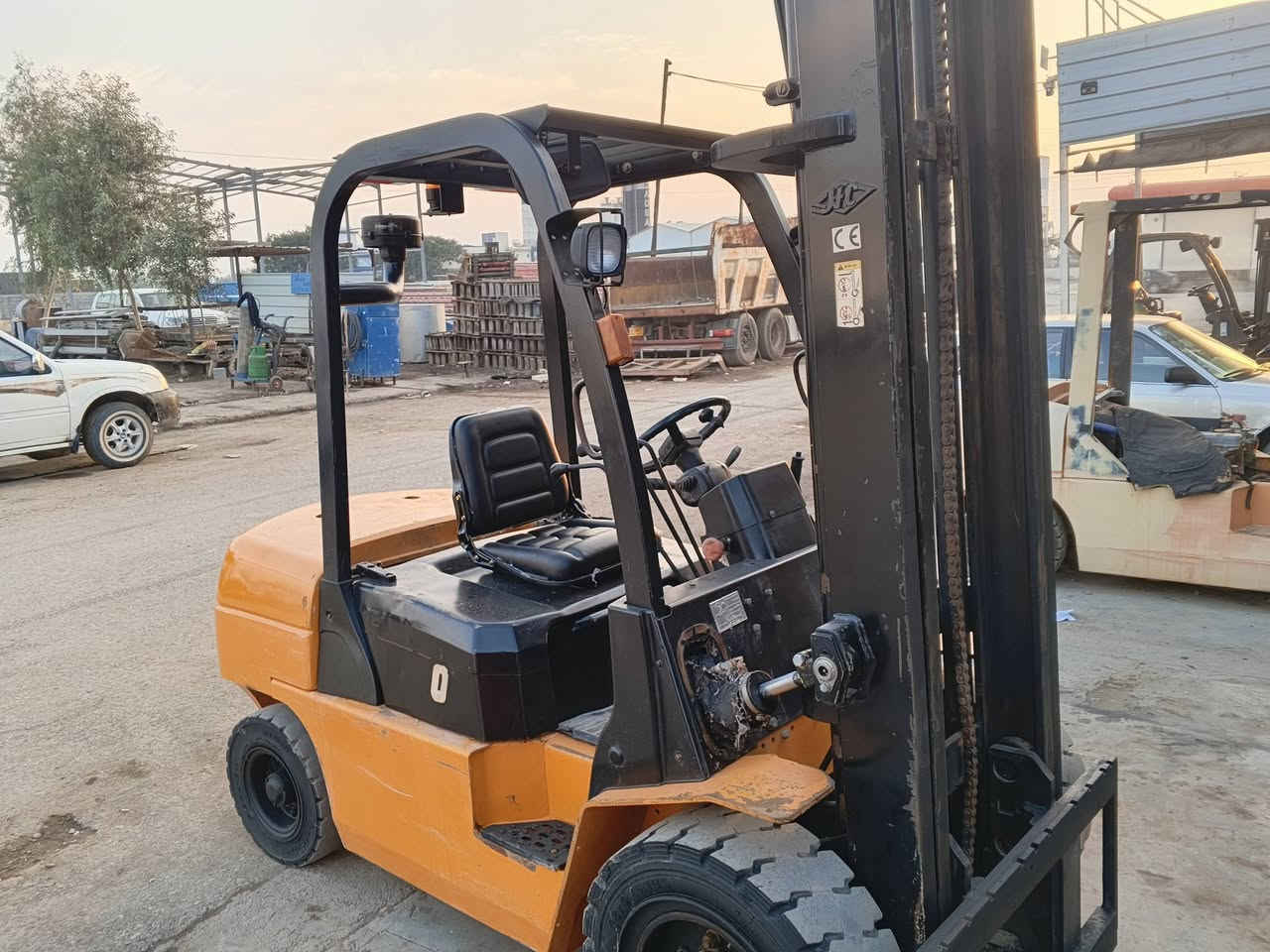 سلام عليكم
للبيع رافيعة HC موديل 2012

محرك كير ازورةياباني 

3طن 3حركة محرك كير بشرط 

اوراق كامل منفيست كاتي سليمانية

سعر 65شوية مجال 

عنوان كلار ***********
