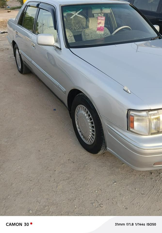 السلام عليكم
سياره راس الثور تكم سلفري 
رقم بصره ب اسمي تحويل ثاني يوم
موديل 2000
كير محرك حداديه تخم تاير جدد
عنوان السياره الناصريه مركز 
للتواصل ***********
