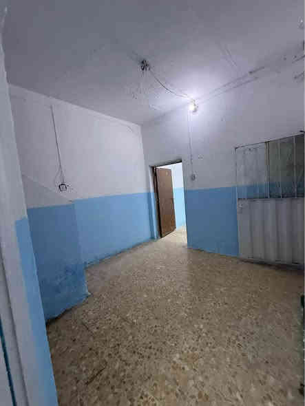 دار للإيجار المساحة ٥٠متر  طاقه مقابل حي السلام 
طابق واحد خريطة كامله غرفه وصاله ومطبخ وصحيات 
للاستفسار مراجعة مكتب الدر او إلاتصال 
*********** النجف
