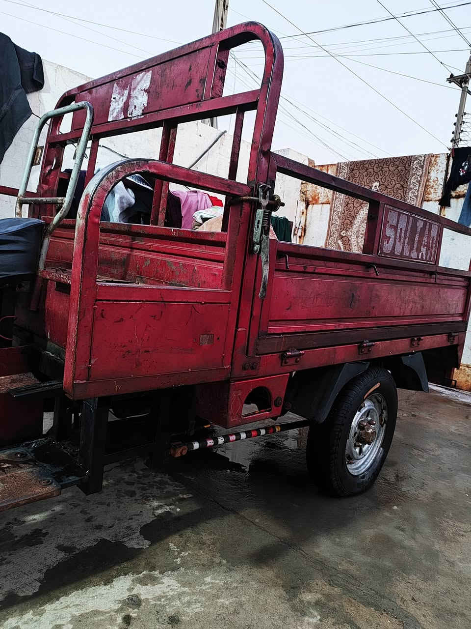 سلام عليكم للبيع ستوته سلطان اوراق كامله شاصي مكفول موديل 14 وكيله شارع بغداد سعر  مليون و 400. ***********
