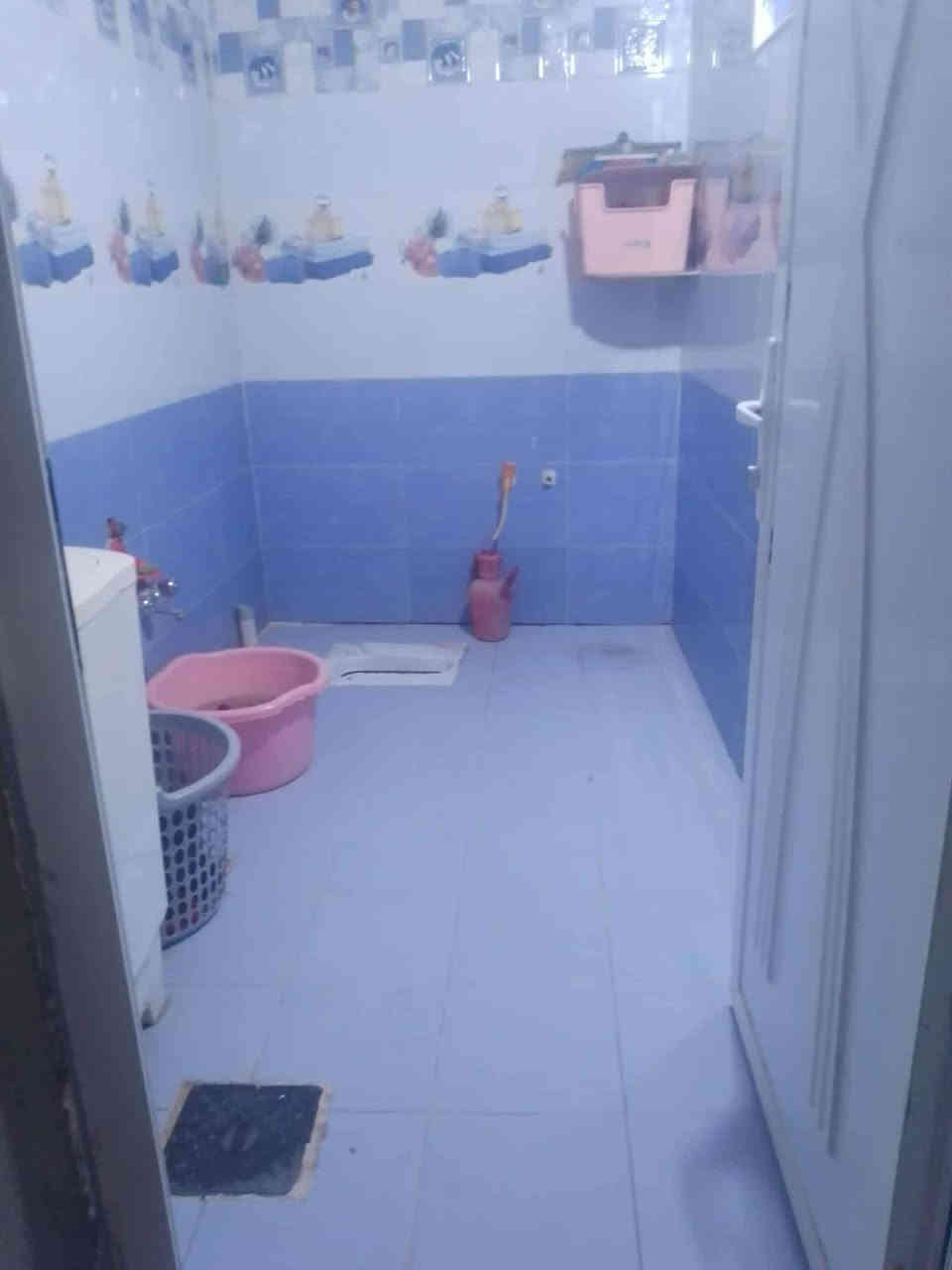 بيت البيع بزراعي حي شهداء الاول مساحته 75متر السعر 30وبي مجال الشراي ***********
