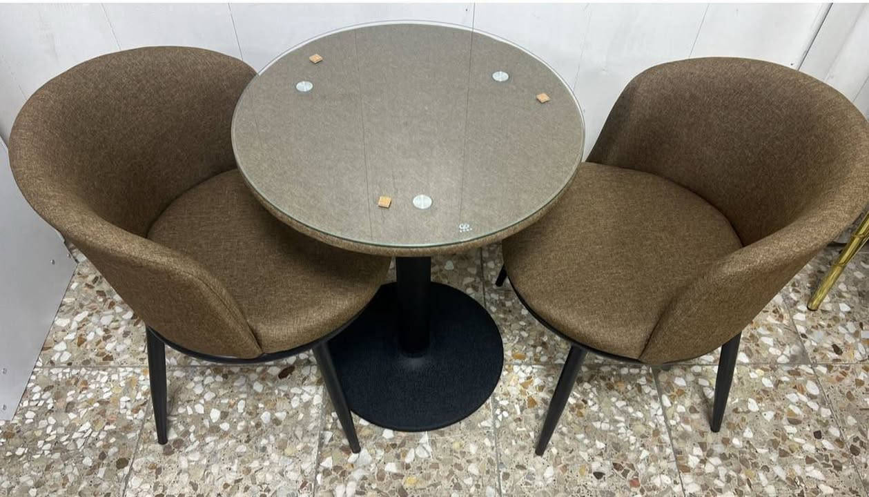 ميز استراحة وكرسيين


**إذا كنت صاحب هذا الإعلان وتريد حذفه لأي سبب، رجاءا أرسل رسالة إلى الدعم الفني**