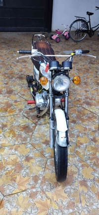 ماطور تايكر مثل ما موضح بالصوره كهربائيات كله شغال ماطور ما بيه نقص ال...