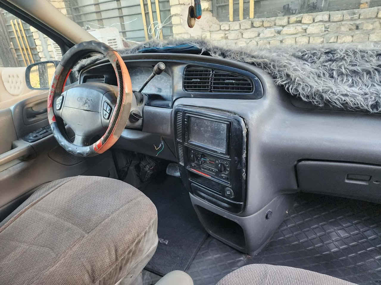 بسبب الوعود الكاذبه اعاده نشر سياره فورد وندستار للبيع كفاله محرك وكير وتحويل  صدر تعبان 
السعر ٢٥  *********** 
غير  متواجد واتساب فقط اتصال
