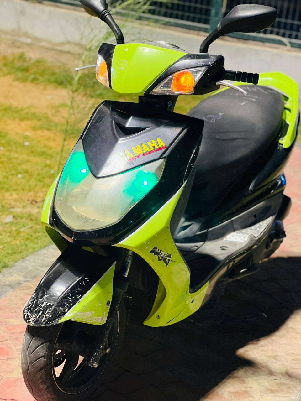 سلام عليكم 🫡
الحلال للبيع 💀
سكنس فحل كابريتر✅دراجه خير من الله كدامكم النضافه ✅
كهربائيات كلها شغاله ✅
بيها تزويد ✅👻
يدات كوسو الاصليه ✅
كفراتها بلاد مختمه كله ✅
صالنصه رياضي ✅
بوشه 58ونص✅🔥
دبلات رياضي جدد✅
تايرات زوج جدد جلاتين ✅
وياله جدد سود✅
بك لايت مضلل🔥🏴‍☠️
منضومه زنون كامله  ثلجي واصفر ✅
كهربائيات كلها شغاله 👍🏻✅
اوراق كامله منفيس مكاتبه كلها موجوده✅
السعر 550وبيها مجال للشراي ✅وبيها بعد تزويد بيها شلعه تشك الكاع دراجه مال جناي ❤
مكاني الدوره ابو جير 🔥***********يوجد وتساب
