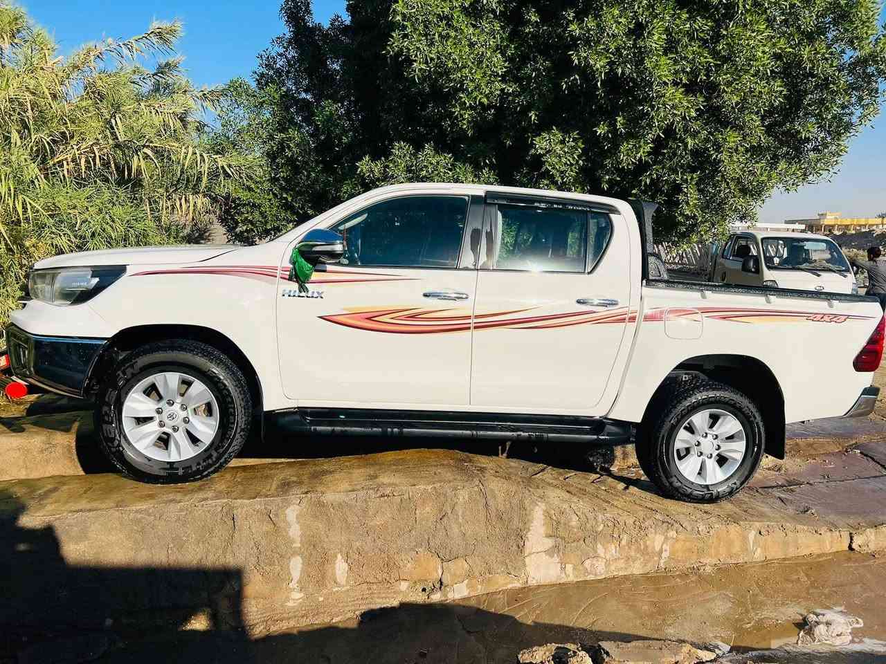 البيع فو ويل2018رقم بغداد نكليزي شرط لمداور مكان بابل جبله سعر٠***********
لسعر255وبيه مجال
