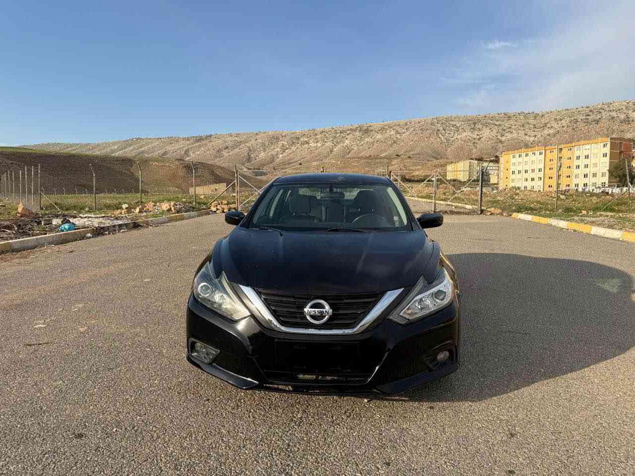 ئالتیما ٢٠١٦ 
یه‌ك چاملغی بۆیاخه‌ ده‌رگای بیلاد گۆراوه‌ بێ ناوه
هه‌ندی كاڵبوونه‌وه‌ی هه‌یه‌ سه‌قف و سندوق و بۆنیت
تایه‌كانی نوێیه‌
سه‌نه‌وی نوێیه‌ 
٨١ مایل ڕۆشتیه‌
گێرو مه‌كینه‌ به‌شه‌رت به‌شه‌رتی به‌ناو كردن
 كۆیه‌ *********** أربيل, العراق
