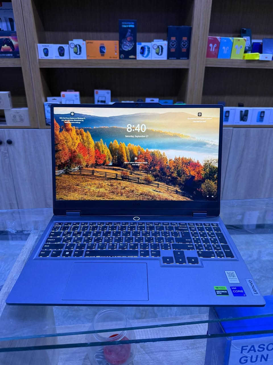 Lenovo LOQ 15IRX9 🔥
لابتوب مستخدم للبيع
-يتميز هذا اللابتوب بتصميمه العصري الانيق والمتين الذي يعكس الاناقة والعملية
-للالعاب 🎮 والشغل والدراسة والتصميم والبرامج الهندسية لابتوب واحد يكفيك كلشي
-سرعة خارقة⚡ بمعالجات Intel Core الجيل الحديث
-جودة + قوة + سعر يناسبك 🌟

⚙ Lenovo LOQ 15IRX9 🔥
⚙ Intel Core i7-13650HX /المعالج 
⚙ RAM 16GB /الرام 
⚙ 512GB SSD /التخزين
⚙ RTX 4060 8GB /كارت الشاشة
⚙15.6 FHD IPS 144Hz,100% sRGB /الشاشة
⚙ Keyboard - English & Arabic - Backlit /الكيبورد
يحتوي الكيبورد على اضاءة 
اللابتوب بنظام windows 11 pro
تأتي الحاسبة بأربع اوضاع ويتغير لون زر التشغيل بحسب الوضع:
-وضع توفير الطاقة وعندها يكون لون الاضاءة ازرق.
-الوضع المتوازن وعندها يكون لون الاضاءة ابيض.
-وضع الاداء وعندها يكون لون الاضاءة احمر.
-الوضع المخصص وعندها يكون لون الاضاءة بنفسجي.

يأتي اللابتوب مع كارتونته والشاحن الاصلي والذي يكون بقدرة 230w
-- للاستفسار مراسلتنا على الفيسبوك 
او الاتصال على الرقم: ***********
كل هذه المواصفات بسعر 1,250,00 د.ع فقط.
