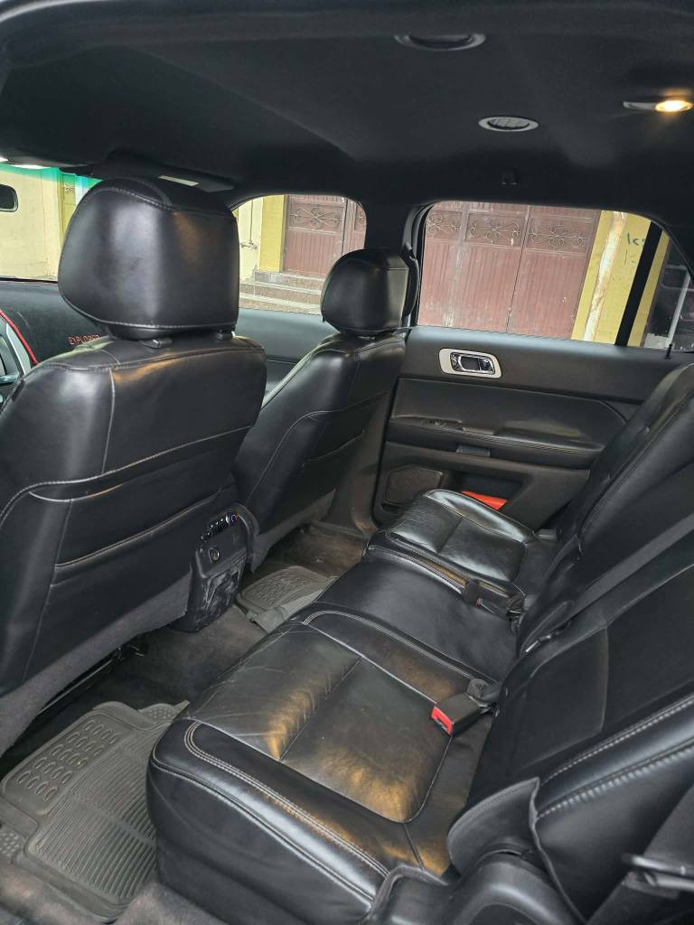 چوارپارچەو پەڵەیەک بێ ناوگرتنو بێ ئێرباگ 
كوشن جلد ٣ شاشه سنوق شه فت ويلي ٢٠     تەبرید مەرکەزی گێرومەکینە بەشەرت سەنەوی هەتا ٢٠٢٩ تازەیە بەناوی خۆمەوەیە ٣ ریز کوشن تاک ئەکسلە
لەسلێمانیم 
نرخی ١٢٥ گەڵاو مامەڵەیەکی کەم 
*********** السليمانية, العراق
