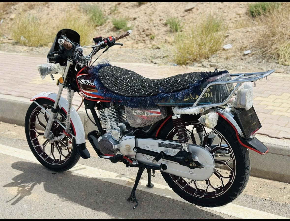 السلام عليكم
نامي برو هونزدا 200cc
موديل25 دراجه مكفوله من كلشي اي نقص مابيها 
شلعه معدل فول كهربأيات كولشي شغال 
اوراق ومكاتبه معرض موجود
((مكاني جلولاء )) سعر 740مجال بسيط
شراي اتصل وتدلل***********
