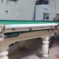 ميز بليارد • للبيع