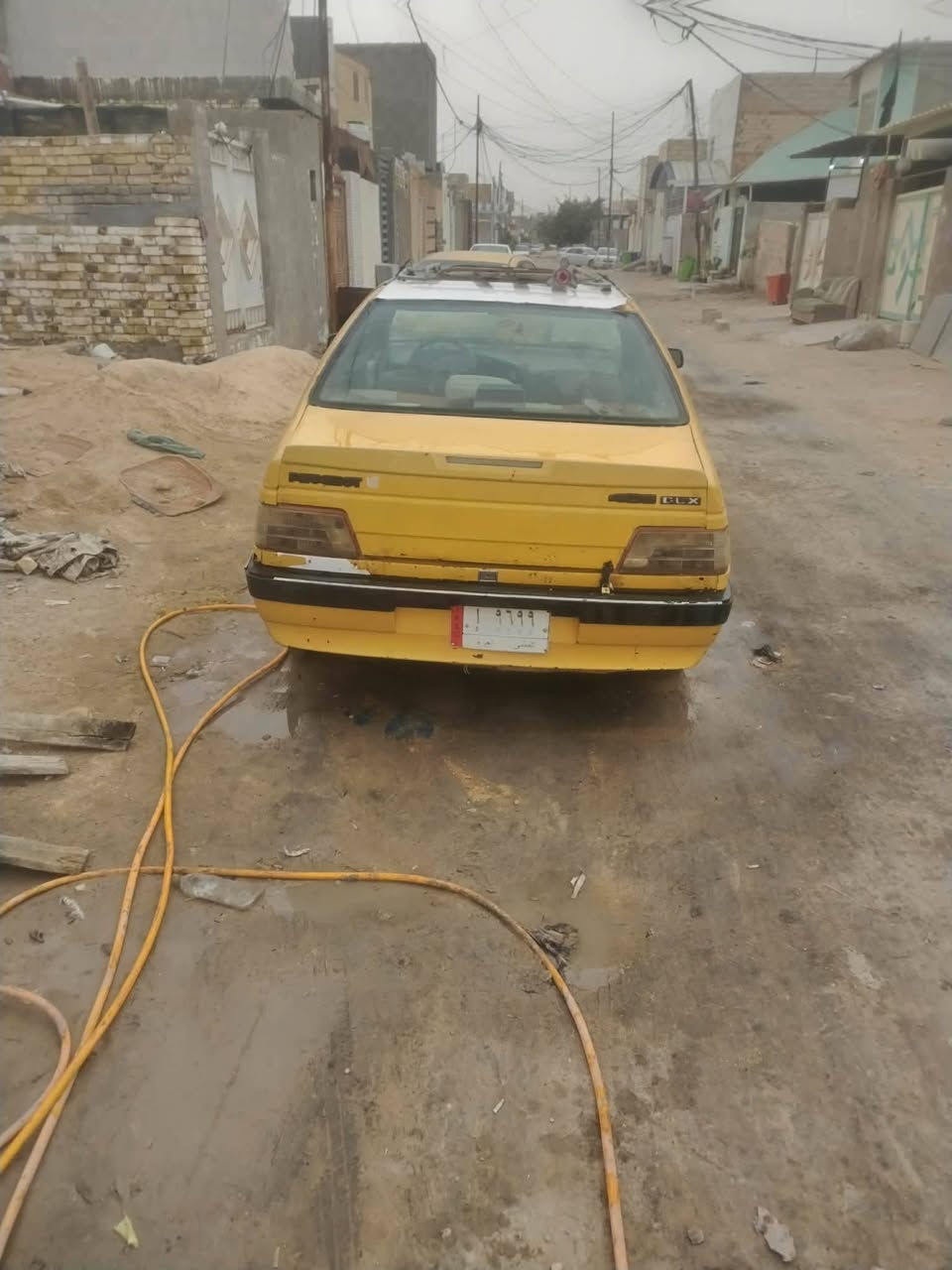 يالله سلام عليكم شباب بيع مستعجل بيجو 405 موديل 2010 رقم مثنى الماني تحويل مباشر  مكينه وكير جدد حداديه وصط تخم تاير نضيف كهربائيات شغاله سياره حلوه ومرتبة ترايك وين ميعجبك اسعر 15 وبيه مجال بصيط مكاني نجف شارع المطار ***********
