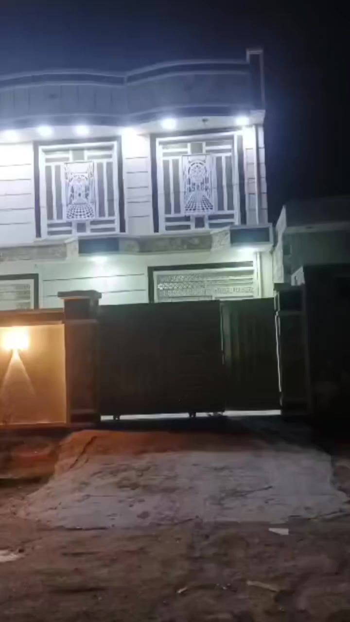 للبيع بيت عقد ومروج بيه وصل معامله في حي المختار قرب جامع عبدالسلام البياتي مساحه 190متر مكون من 4غرف نوم ومطبخ واستقبال
السعر ٥٥وبيه مجال
للاستفسار 
***********واتس
***********واتس
