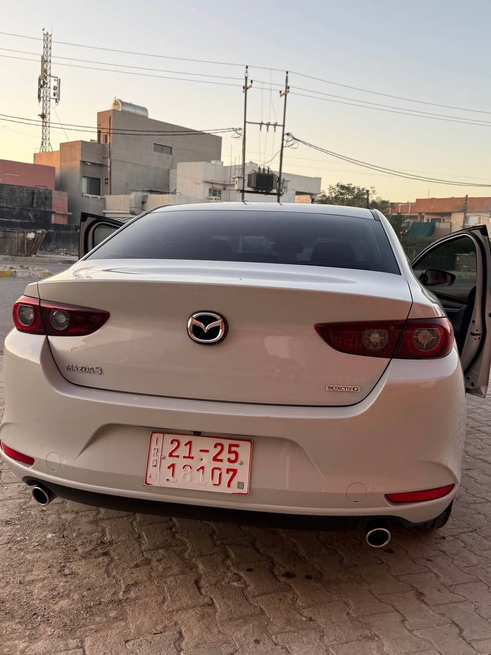 Mazda  zoom 3 SelectSport

اللون :- Smoke Color 

الموديل :-2024

نظام القيادة:- سبورت- اعتيادي

المحرك:- 2.5بدون تيربو

عداد المسافة :-9000 Ml

الضرر فقط بنيد السيارة مبدل مصبوغ

ايرباك:- سستم بلادي كامل بدون اي نقص 

محرك 

المواصفات:- بصمة- رادار امامي وخلفي -كامرة خلفية - لايت زينول امامي بلادي -ويل كروم- كشن جلد -شاشاة داخلية

مكان السيارة :-كركوك

رقم الهاتف :-*********** كركوك, العراق
