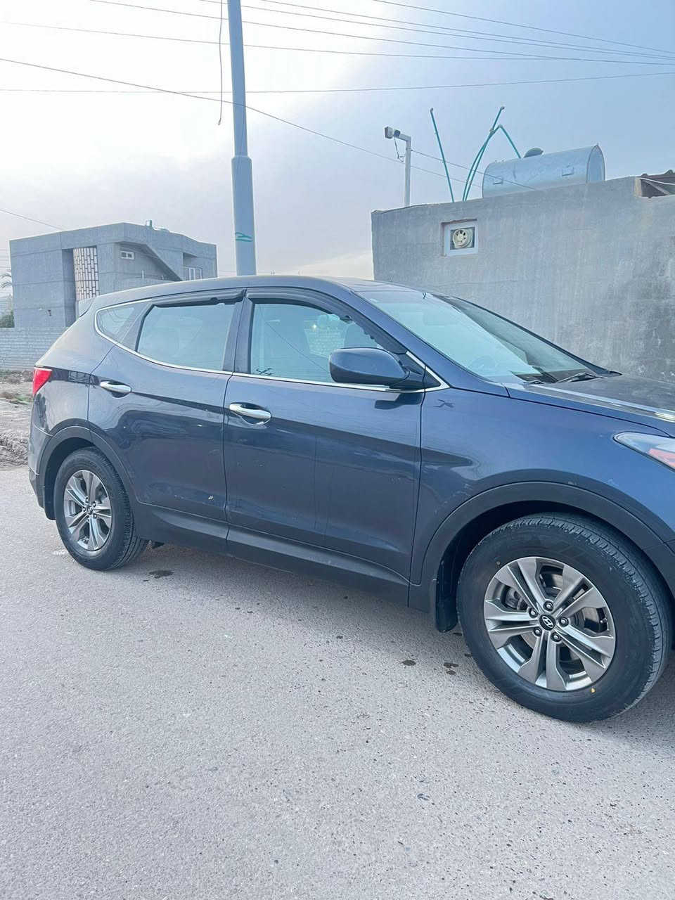 السلام عليكم
سياره سنتافي 2016 
وارد امريكي ضرر بونيد و باب السايق رقم اربيل شرط التحويل
و رهم مراوس حسب القناعه  
السعر : 145 
رقم الهاتف :***********
