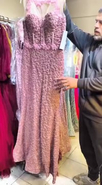 شروه • فساتين سهره • ٢٠٠ قطعة