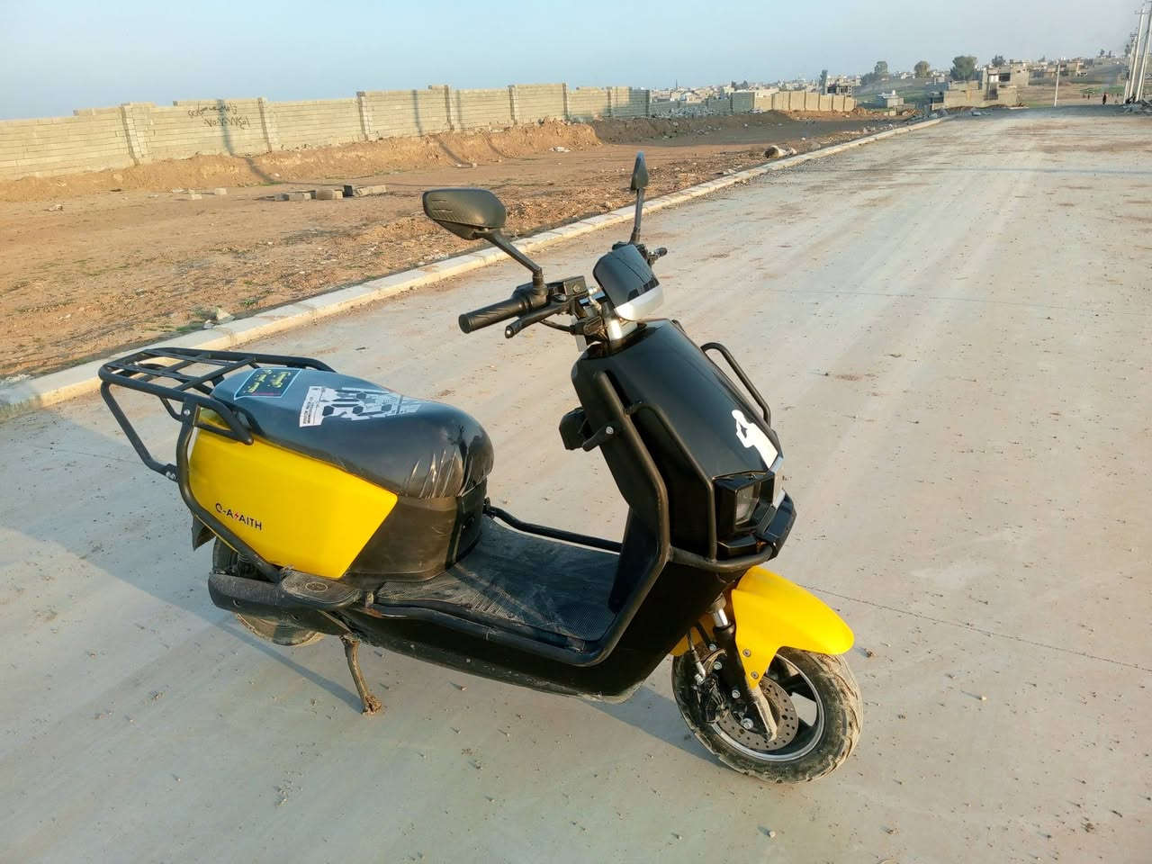 السلام عليكم ماطور شحن 🏍
للبيع ماطور جديد نظيف 
بطاريات جديده ماطور 
مستعمل شيء قليل 
ماتور تاخذ الشرط 
زائدا مع صندوق 
صغير السيباي  
السعر مناسب وخاص 🤔
الحب يتواصل 
على هاي الارقام

***********

***********
