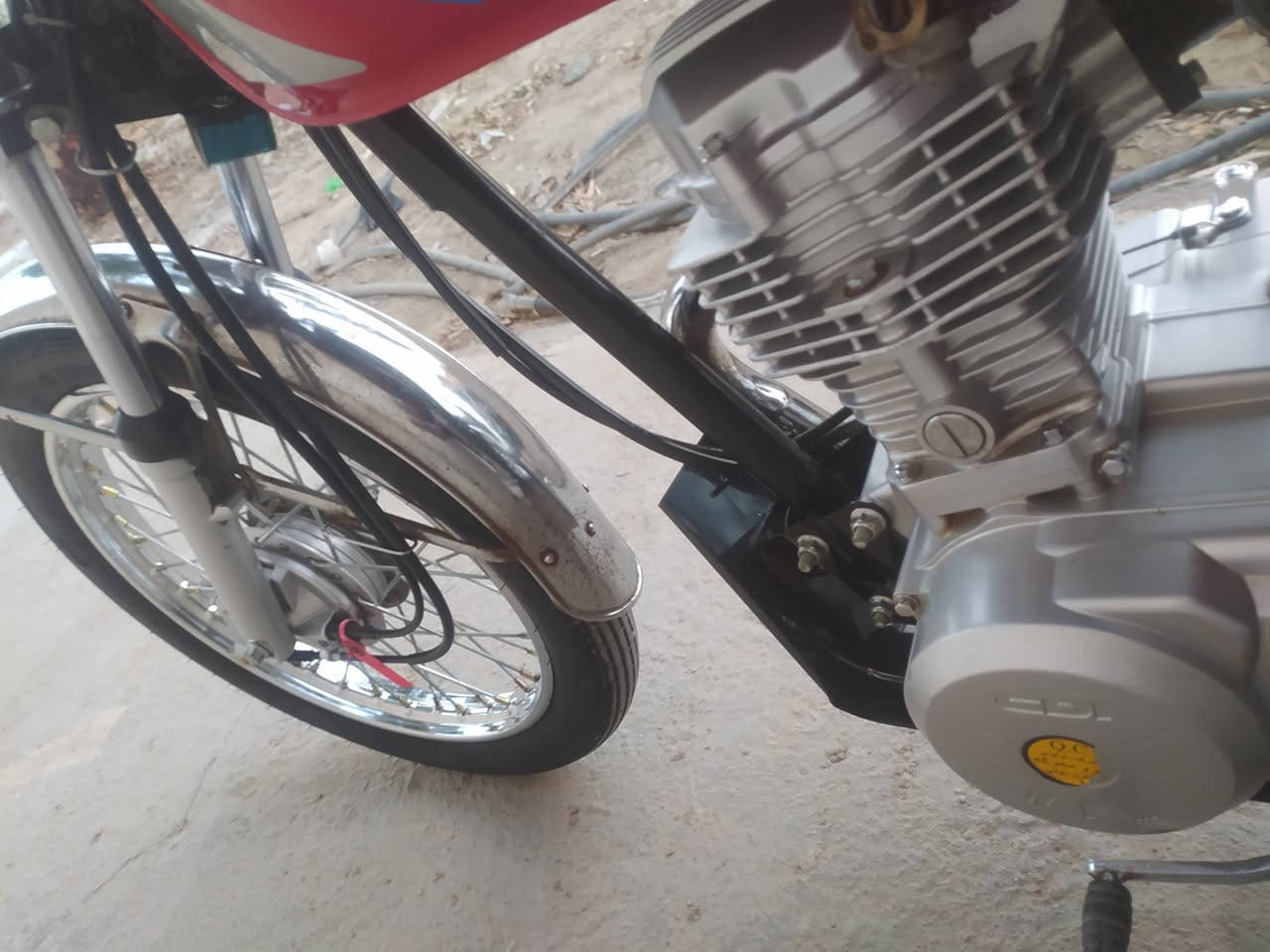 سلام عليكم اخوان دراجه للبيع موديل 25 مكفوله كفاله عامه السعر خاص المكان بابل الكفل وعلي الدراجه خير من الله رقمي ***********
