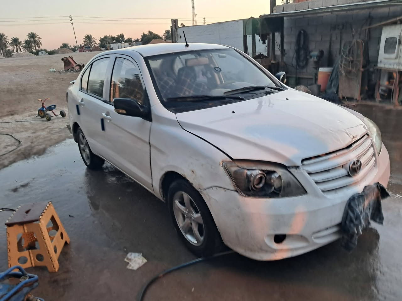 فاو N5موديل ٢٠١٦ للبيع سياره جاهزه تدفئه تبريد ابيع بدون رقم السعر8ورقه وابيعها كوم حديد ادوات والشراي يتصل ***********٩
