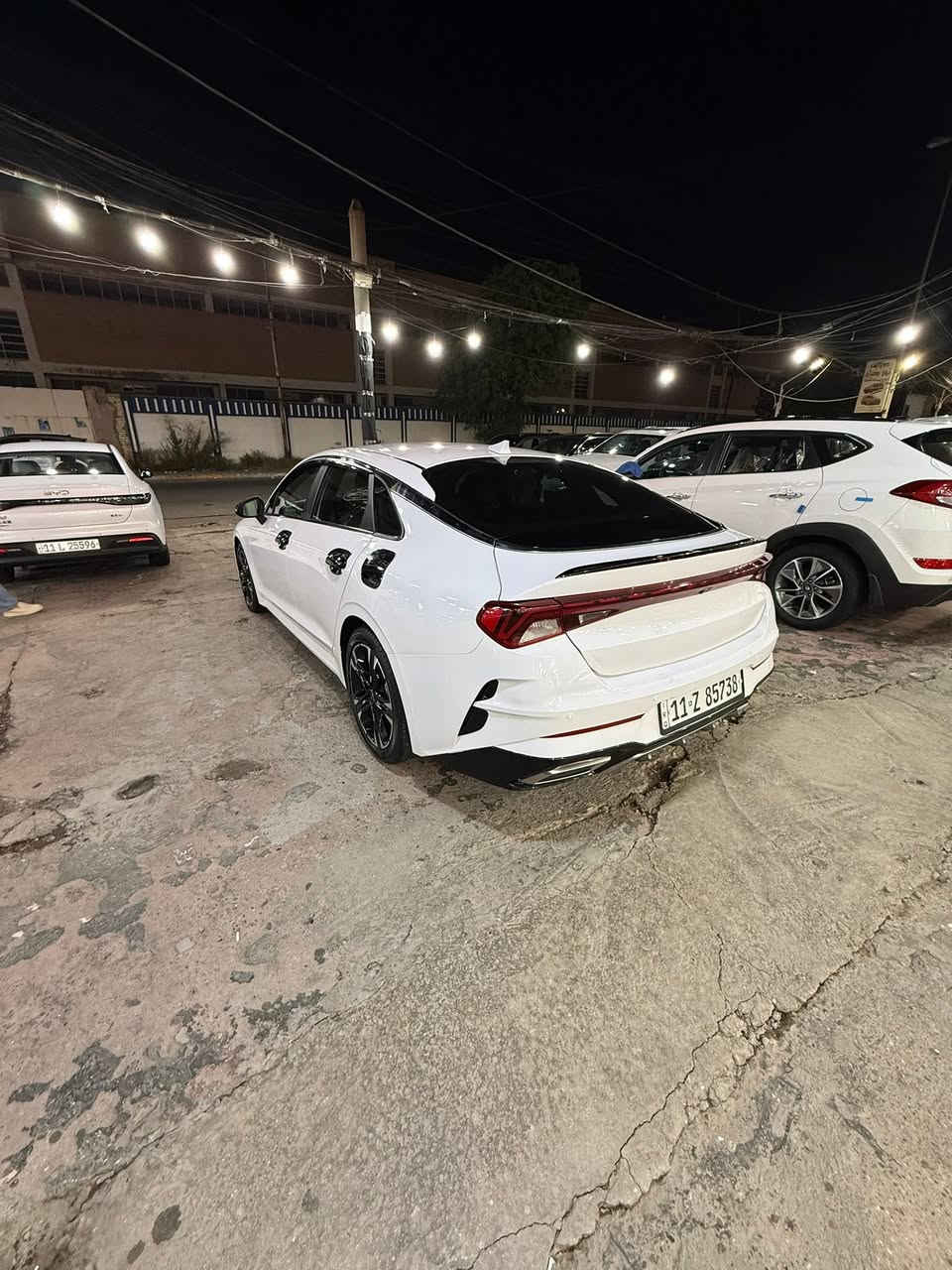 🌹🌹تحية طيبة🌹🌹
كي فايف K5 2024 امريكي 
فول مواصفات عدا البانوراما Gt-line
ماشية 14 الف مايل 
حادثة قص جاملغ خلفي مخدرات 
بدون دواخل بدون حادث بدون ايرباك 
صور الحادث مرفقة 
مكينة 1600 تيربو 
مكينة كير كفالة 
السعر 175 ورقة او مراوس
عنواني بغداد معارض الكريعات
***********
