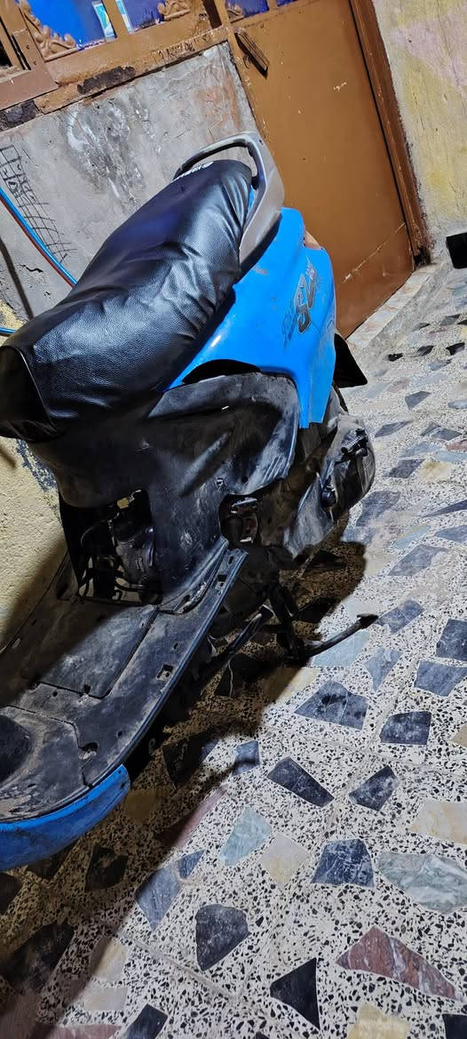 سلام عليكم شباب دراجه فراشه فحل ١٤٠ للبيع نضيفه ومرتبه كهربائيات كلها كامله سلف هندر  كلشي شغال ما ناقص الدراجه شي مكانها بصره ابو الخصيب اي استفسار هذا رقم تليفوني *********** واني بالخدمه
