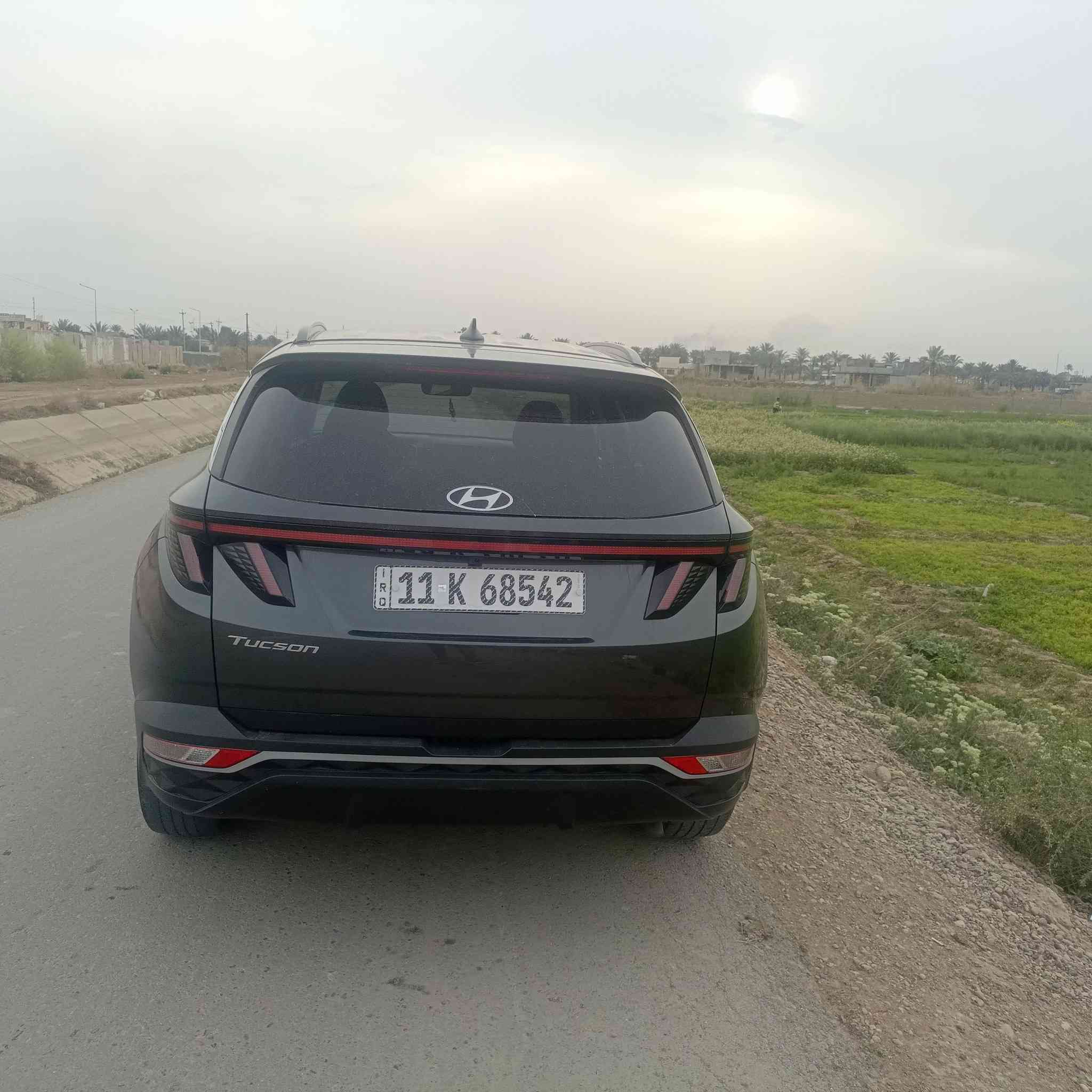 هيونداي توسان  2023
سعة المحرك : 2.5 GDi مع كير 8 نمر
 
وارد امريكي كلين تايتل بدون حادث

اللون الخارجي : ( فيراني
اللون الداخلي :  ( اسود )
قراءة العداد : 37mil

رقم بغداد بسمي هزه جديده

الاضافات

-بصمه تشغيل
-بصمه ابواب
-تشغيل عن بعد
-شاحن واير ليس
-صندوق كهرباء 
-رادار امامي قياده اليه
- نظام مساعدة عدم الانحراف عن الطريق 
-نظام carplay 
- شاشة وسطية كبيره 
- نظام النقطة العمياء ( حساس مرايا جانبيه)
- هاند بريك بصمة 
-اوتو هولد
-نظام توقف تلقائي عند الرجوع
 - كاميرة خلفية بدقة عالية 
 - نوع المقاعد: كهربائي  - تدفئة 
- المصابيح:  زينون - إضاءة ليد- ليزر
- دخول ذكي  

للاستفسار الاتصال على الرقم
‏‪***********‬‏
السعر 220 وبيه مجال
