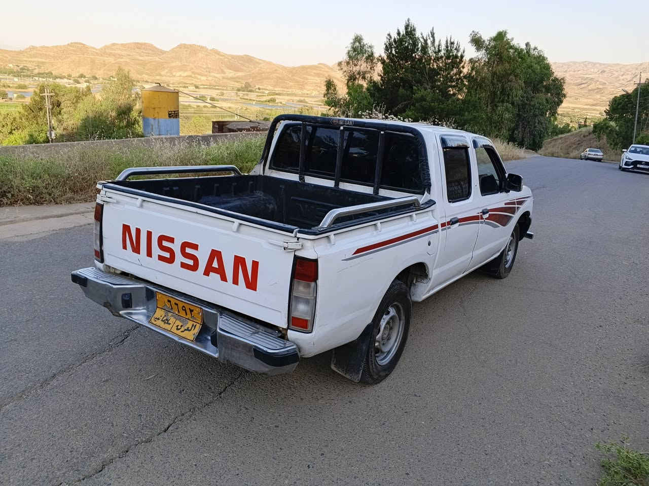 نیسان 2001 پاوەرو تەبریت
ڕقەم سلێمانی بەناو ناکری بە ئەوەلیت دەفرۆشم 
گێرو مەکینەو شانسی بەشەرتە
دەعمی پێشو پشتی نیە 
سعری خوار هەموو بازاڕ پارەی علوجی 
49مەجال
***********
