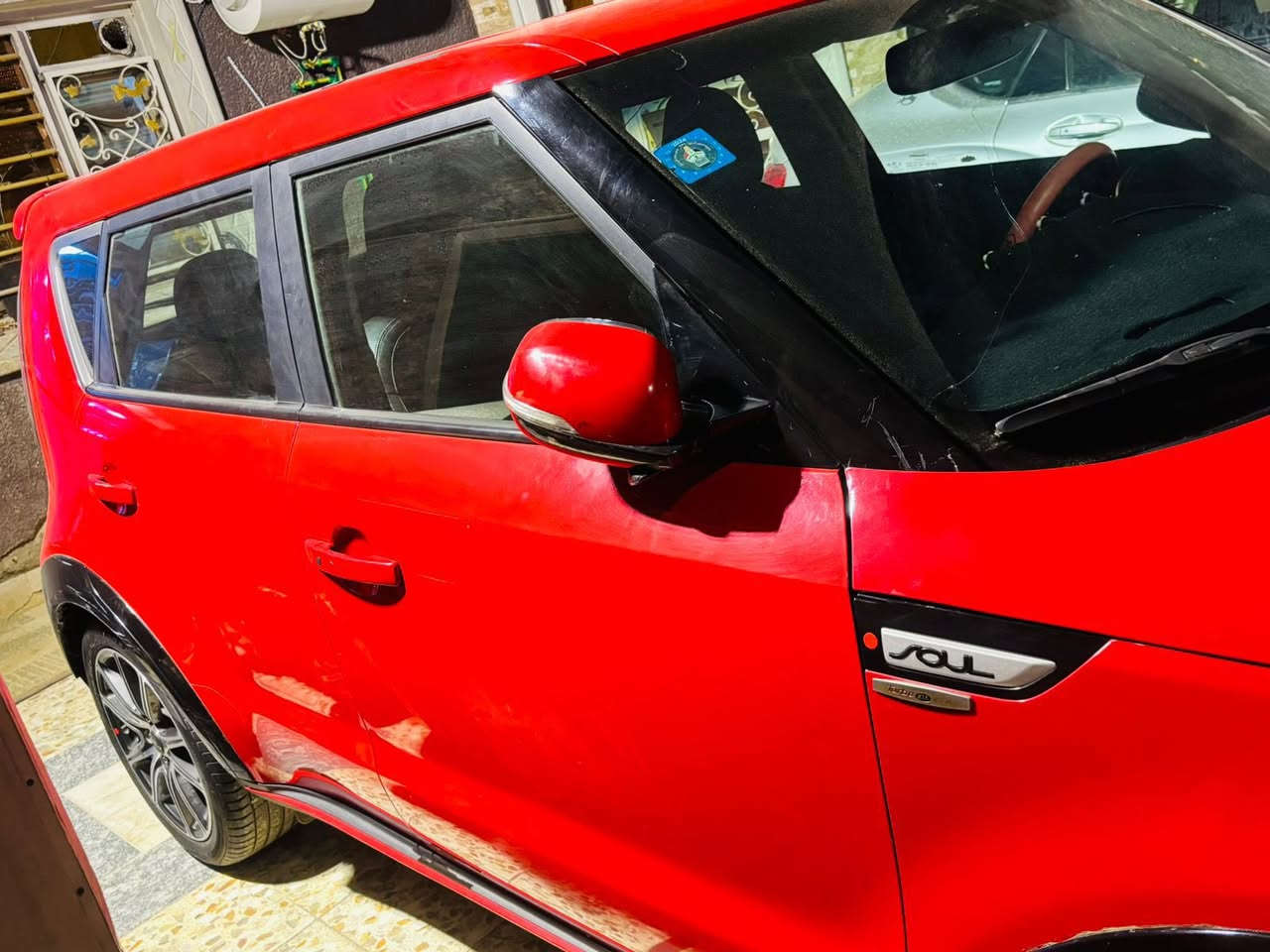 للبيع كيا صول 2018 فول مواصفات 🚗
📍 الرقم: بغداد انكليزي 
⚙️ النوع: كيا صول – وارد امريكي - حادثه بسيط مرفق مع  لون احمر  السعر١١٦ 
وبيها مجال بسيط
*********** بغداد الشعب

المواصفات والتفاصيل:

 • ماشية ٨٠ الف فقط
 • المحرك: 1600 اقتصادي جدًا باستهلاك البنزين 
 • فول مواصفات تشمل:�
 ◦ تشغيل بصمة و وترحيب عند الاقتراب
•اشاير بلمري وشفط وتحكم مراية كهرباء 
٠صدر جديد
• حساسات جانبية بلمري 
 ◦ شاشة وسطية لمس كبيرة مع نظام صوتي عالي الجودة.
سماعات هارمان مع اضائه بلادي
 ◦ كاميرا خلفية مع حساسات أمامية وخلفية.
 ◦ ستيرنغ كونترول وتحكم كامل بالمقود.
 ◦ كراسي جلد فخم مع تعديل وتحكم كهربائي بلكرسي
،، كشنات تدفئه 
"ستيرن تدفئه
 ◦ .
 ◦ نظام تثبيت سرعة (Cruise Control).
 ◦ تبريد امامي فول برودة 
 ◦ نظام أمان حديث (ABS – Airbags – مانع انزلاق).
 ◦ دخول ذكي بدون مفتاح (Smart Entry).
 • درايف مود ٣ انظمه سياقة العادي والاقتصادي والرياضي
وبعد بيها هواي شغلات سياره حيل نضيفه

مكلف بالنشر 
رقم صاحب السيارة :- ***********
