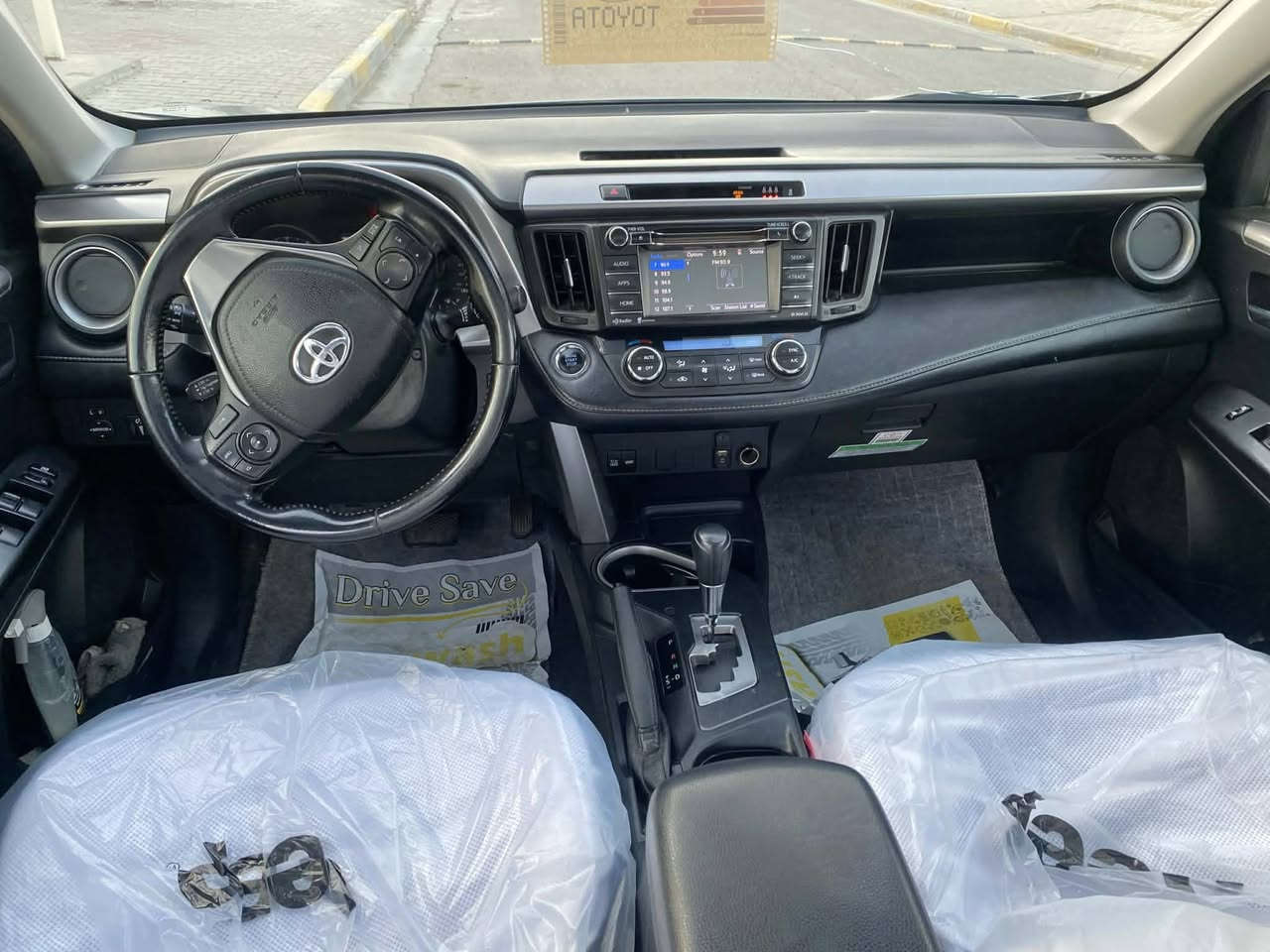 #للبيع تويوتا راف فور موديل 2018
السلام عليكم
#السعر_148$ بيها مجال قليل
♦️ #بأسمي رقم بغداد
♦️ السياره نظيفه بدون اي نقص (جاهزه ) :
• كير ( اوتو ) جيد + محرك جيد + تبريد ❄️ + تدفئه 🔥 
• صدر جديد + تخم تاير + ويل جديد
• كهربائيات كلها كامله و بلادي مابيها اي نقص او جطلات
جنطه كهرباء+ بصمه تشغيل و ابواب
شاشه جبيره + تبريد بيانو 
رادار تصادم + فتحه سقف 
• غرفتها كلش نظيفه
بيها صبغ جاملغ امامي عكس السايق و حافه البنيد
بدون دواخل بدون شواصي بدون اي شي مجرد طخه صغيره ع الخارج

♦️العنوان : بغداد _ المحمودية
هـ /   ***********
