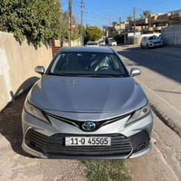 كامري 2023 xle هايبرد للبيع اومراوس بكورلاهايبرد فول عدا الفتحة   السي...