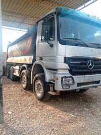 يوجد لدينا كتروز دخول جديد حجم ٤٤٤١ سياره جديدة مجموعة جيف وربعه كفالة...