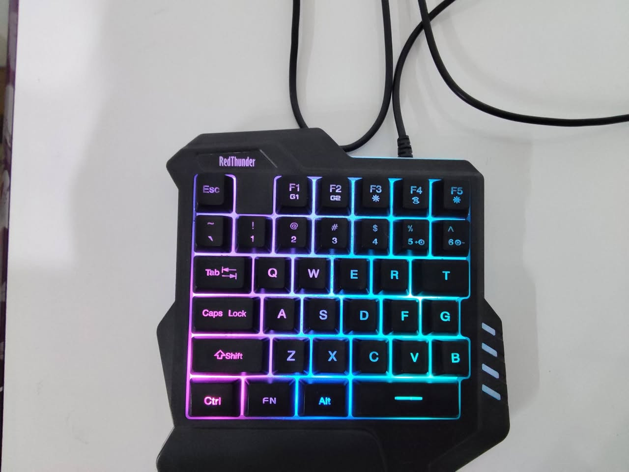 السلام عليكم
اغراض للبيع
1-keyboard gaming Redthunder
RGB
2-mouse gaming Meetion
3-xbox series S/X يدة لون ازرق
زر ال RB مكسور بس يشتغل
زر ال LB عطلان
ال كير اليمين شويه منزوع الغطه ماله بس يشتغل
اليدة شغاله
مكاني كركوك ماعندي توصيل
كلهن ب 40,000


**إذا كنت صاحب هذا الإعلان وتريد حذفه لأي سبب، رجاءا أرسل رسالة إلى الدعم الفني**