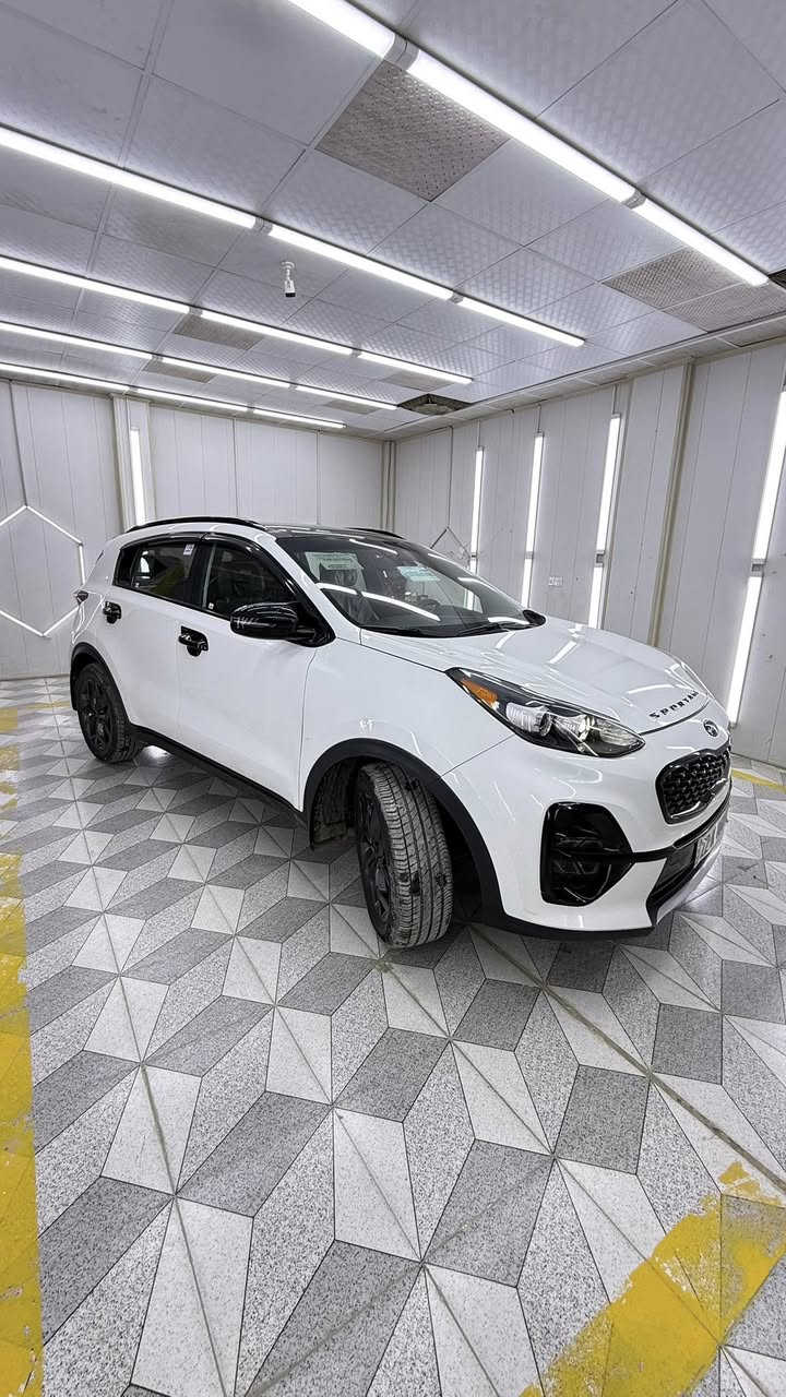 السلام عليكم شباب 🌹🌹

شباب بالعافيه اللي تصير من نصيبه سياره جديده ومال بيت 💕💕💕
حادثها موضح بالصور بدون ايرباك وبدون شواصي ولا شي 

الجاملغ مبدل بلادي بدون صبغ 🥰🥰
بيها صبغ شويه من البنيد وشويه من الباب فقط رش بدون معجون ولا شي 🥰🥰

سونارها من ضمن الصور واليوم سويته علمود اللي يجي ميتعب ❤️❤️

سبورتج 21 فوووول مواصفات عدا بصمه 
بانوراما 
تحديد مسار 
مري شفط 
رادار امامي 
رادارت جانبيه 
توقف ذاتي 
وضعيات قياده 
شاشه كبيره 
محرك 2.4 تنفس طبيعي 💕💕
سيارة جديدة جدا بدون رصعات وبدون شخوط 
كامله مكمله 
رقم سليمانيه تحويل مباشر او وكالة ❤️❤️

السعر 188 ❤️❤️
*********** 

مكاني حله
