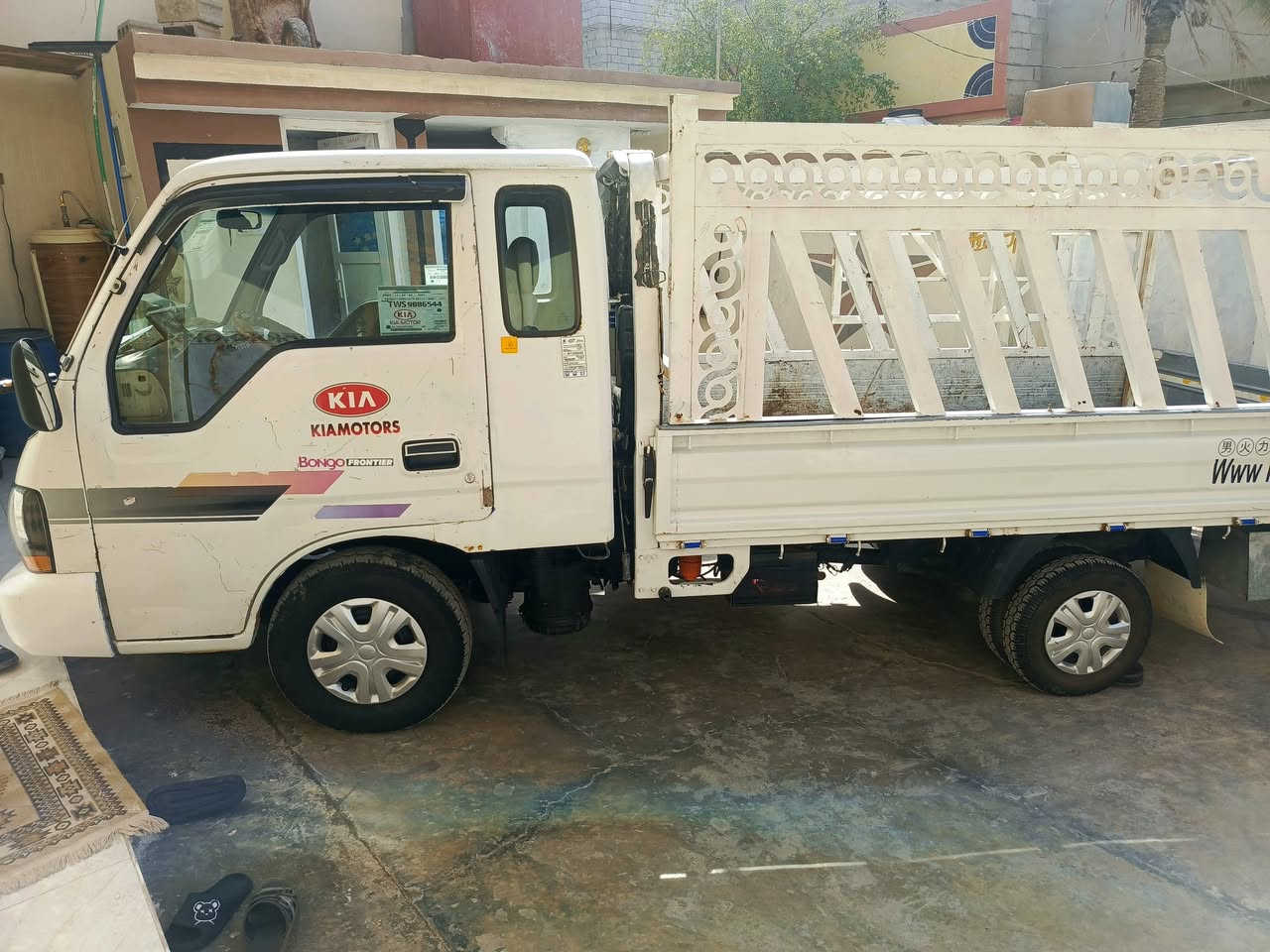 السلام عليكم ام عيون موديل 2001مكينه 3000 مسكر محور بم ونازل رقم جديد دولي السعر ///73 ***********
