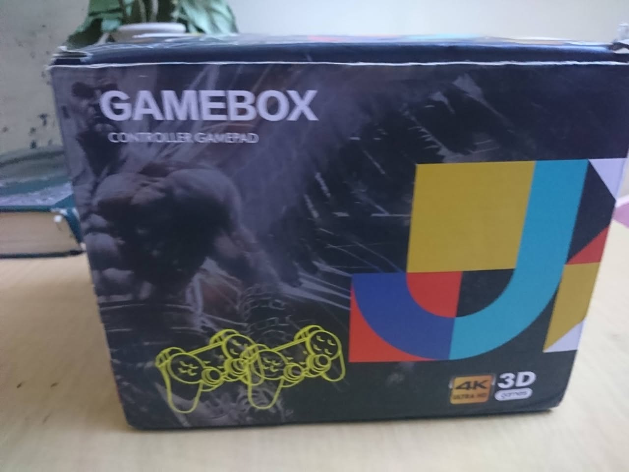 السلام عليكم جهاز GAMEBOXجديد متروس العاب جوستكات 2 وبي يوتيوب وسوق بلي رقم الموبايل *********** بي 40 الف لعبه
