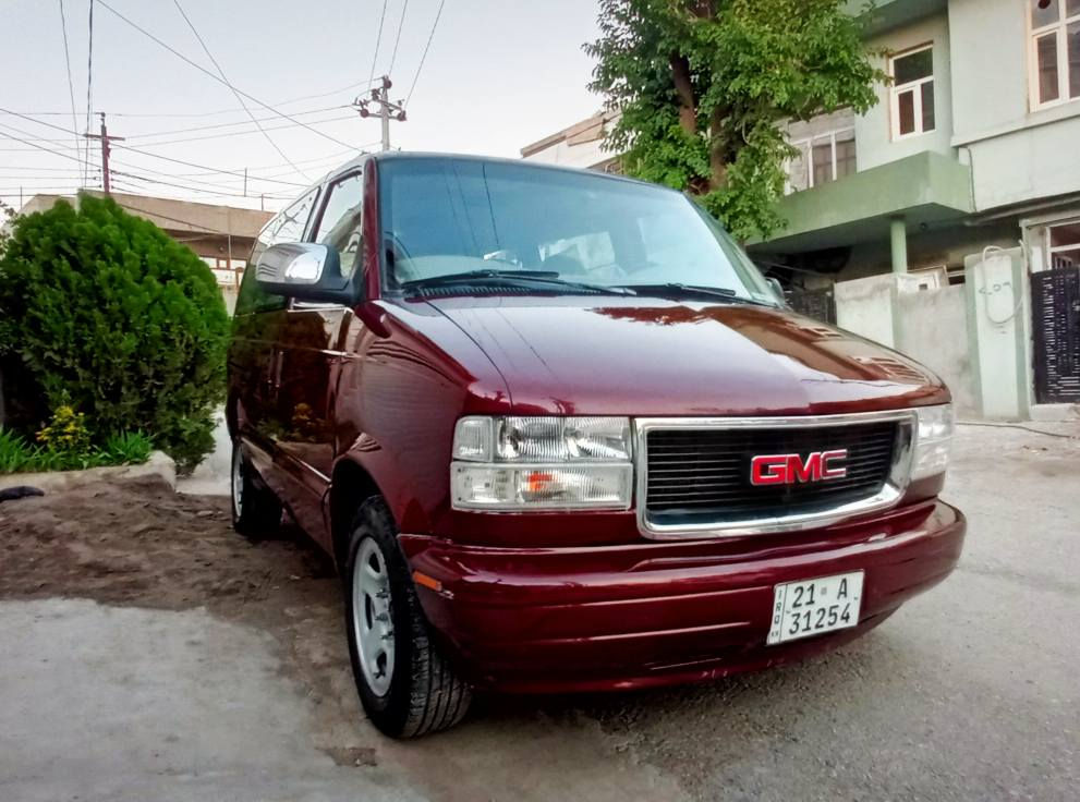 سەرەتا بە ناوی خوا 
GMC Safari 2005 
مەکینە [ 4200 ]ی 6 بستۆن 
گێر ئۆتۆماتیک گێڕ سوکان 
3 ڕیز کوشن 
زینۆن 
جام کارەبا 
ئاوێنە هیتەر
چەمچەم
گەرمی و تەبرید بەشەرت
کارەبایی هەمووی مەزبوتە
پێش و دوای تازە داگیراوە بێ تەقە و ڕەقە 
چوار تایەی تازەی لە ژێرایە کامل مەسرەف کراوە نوقسانی نییە تازە سێرڤز کراوە بە شەرت

ڕەقم سلێمانییە سەنەوی تا 29 تازەیە 
هەزەی تازەیە 

***********
***********
بۆ زانیاری زیاتر پەیوەندی بکە السليمانية, العراق
