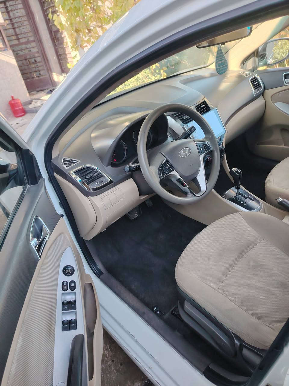 اكسنت موديل ٢٠١١ بلو فول رقم بغداد دولي باسمي
فول مواصفات

فتحة سقف

شاشة و كاميرا دوارة

خمس تجاوي

ويل كاب ١٦

كير محرك مكفولات

حجم المحرك 1600 قطرتين المرغوب

كهربائيات بلادية

تدفئة تبريد

صدر ٧٠ ٪

تخم تاير

ماشية ١٦٢ حقيقي

سيارة بيها قطعتين وبارد

العنوان بغداد الكرخ السعر ٩٦ بيها مجال 

***********
