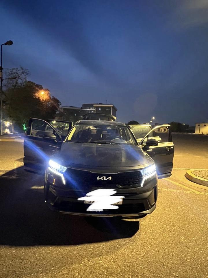 السلام عليكم للبيع سورنتو 2022 امريكي
1- محرك 2500 

2- رادات تحديد مسار

3 تحكم استيرن

4-لون فيلي

5- توقف ذاتي

6- 7 راكب

7- تبريد قطعتين 

8- مسافة المقطوعة 152 كم

‏9-  رقم انكليزي بغداد مدى انتهى 2029

10- السعر185 وبيه مجال بيع فقط

 

الاتصال : ***********
