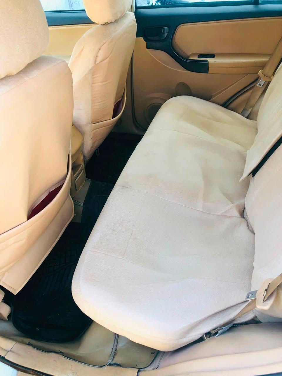 السلام عليكم 
تيكو موديل 13
رقم بغداد الدولي الجديد 
باسمي تحويل ثاني يوم 
كير محرك خير من الله 
تبريد ثلج
بيها قطع صبغ 
بدون حادث وبدون ضربه 
مكانها بغداد الكرخ 

+964 780 181 3387
***********
