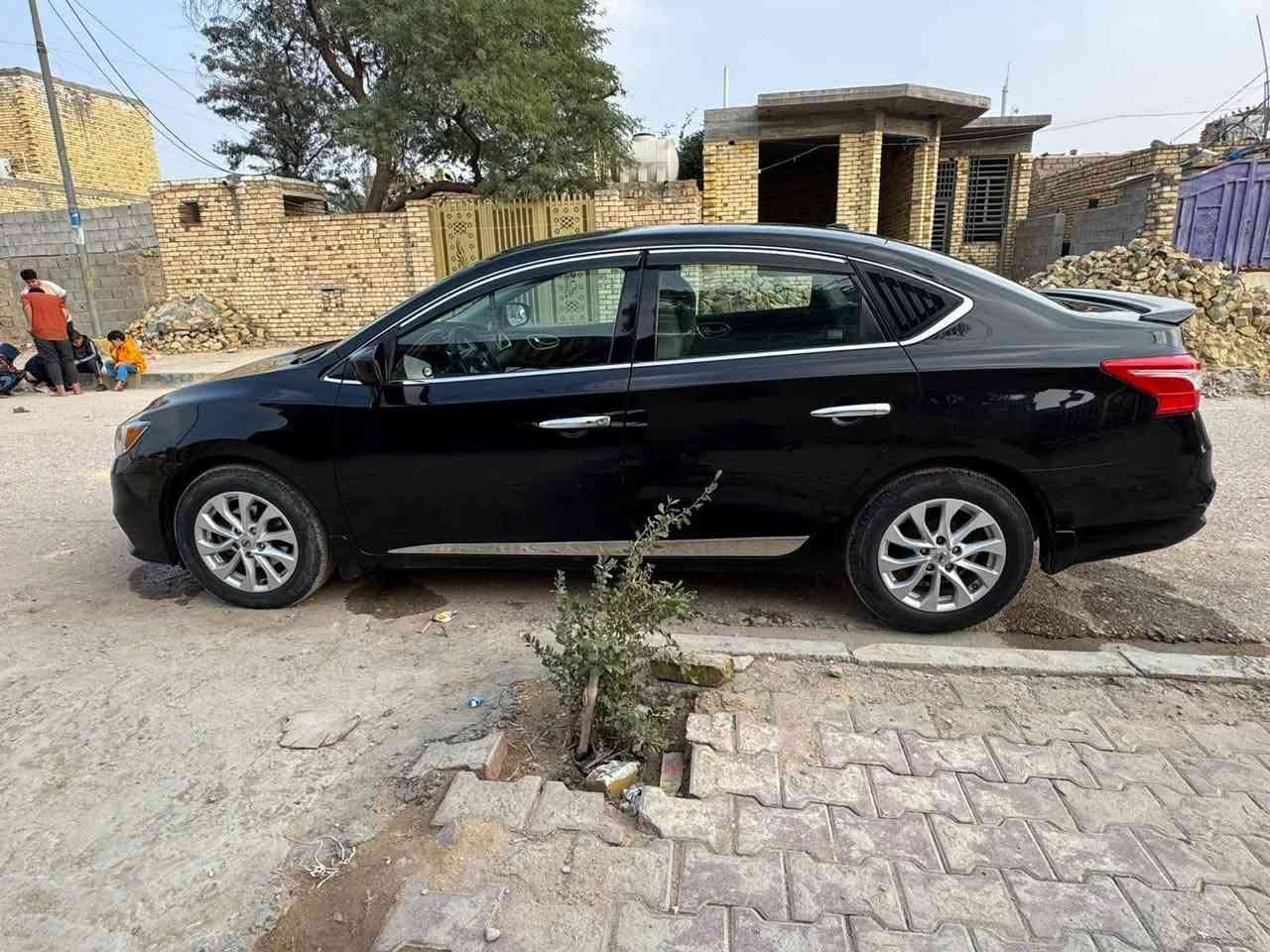 سلام عليكم من رخصة مسؤول الكروب نيسان سنترا 2018 وارد امريكي محرك 1800دوش سنويه لل2030 هزه جديده السياره بأسمنا تحويل ثاني يوم سياره جاهزه للأخير تبريد ثلج بعد معروف النيسان بالتبريد حداديه تخم تاير مواصفات sv معروفه رادار وبصمه وكامرا تلث انضمه قياده تحكم ستيرن سياره ماشيه 82ميل المكان ميسان العماره الشراي يتصل ***********
