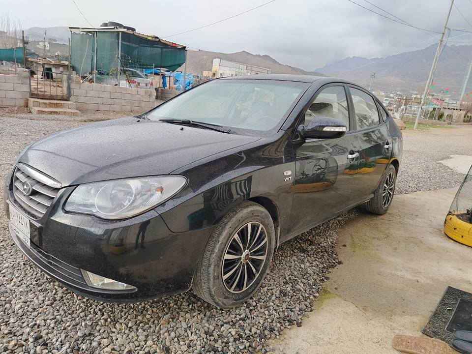 بەناوی خودای بەخشندەی میهرەبان
هۆندای ئاڤانتی بۆ فرۆشتن
بڕاوەی دوبەی 
مۆدیل 2009
سوکان ڤۆلیوم و تەبرید لەمس
کوشن جڵد و هیتەر و حاسە 
خایس و ڕزیوی قەترە پێوە نیە 
پێش و پشتی کەپسە و هیچ لێدرانی نیە
 برێکی بەستراوە
سەیارەکە تابڵێی توندو تۆڵە
گێڕو مەکینەی بەشەرت
مەکینە بچوکی دکشن بەرز
هەیکەلی زۆر جوانەو لوسە 
چوار تایەو ویلی لۆکی لەژێرە
سەقفی  بێ بۆیاغە
کەڤەرێکی دوای گۆڕاوە
بەکورتی و پوختی ماڵی دۆستە 
سعری 46 و معامەلەیە
 شوێن ڕانیە ..
ژ.م. *********** یان ***********
کۆڕەک واتس ئەپی لەسەر 
مەسجیش کراوەیە.. رانية, السليمانية
