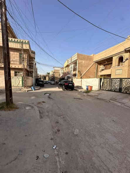 #علي_يوسف_للاستثمار_العقاري

� فرصة ذهبية – للبيع  بيت  في السيدية 🔥

📍 الموقع: مربع الضباط خلف شارع المركز

#لمعرفة #السعر #الرقم ( 1 ) #سأتي #السعر #مباشره

🏡 تفاصيل العقار:

 • المساحة: 100 م²
 • الواجهة: 8 م
 • النزال: 12.5 م

✨ التقسيم الداخلي:
الطابق الأول: صالة واسعة مع هول داخلي + مطبخ + حمام غرفة نوم 
الطابق الثاني: 2 غرف نوم خدمات صحية
الطابق الثالث: غرفة نوم 

إذا كنت تبحث عن فرص استثمارية عقارية في السيدية، يفضل عليك التواصل مع مكتب علي يوسف للاستثمار العقاري للحصول على المزيد من المعلومات والاستشارة.

📞 للاستفسار:  

***********  
***********  
***********  

📍 أو زورونا في مكتب علي يوسف للاستثمار العقاري  
السيدية – شارع الخيزران – مقابل ماكسي مول – مجاور نيكست لايت.
