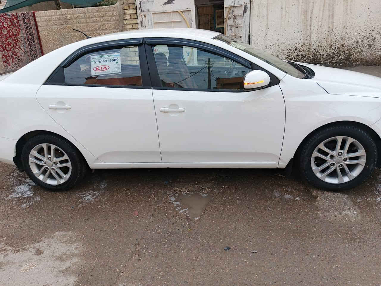 سيراتو 2011للبيع السعر ٩٠ورقه وبيهه مجال مكاني بغداد ***********
