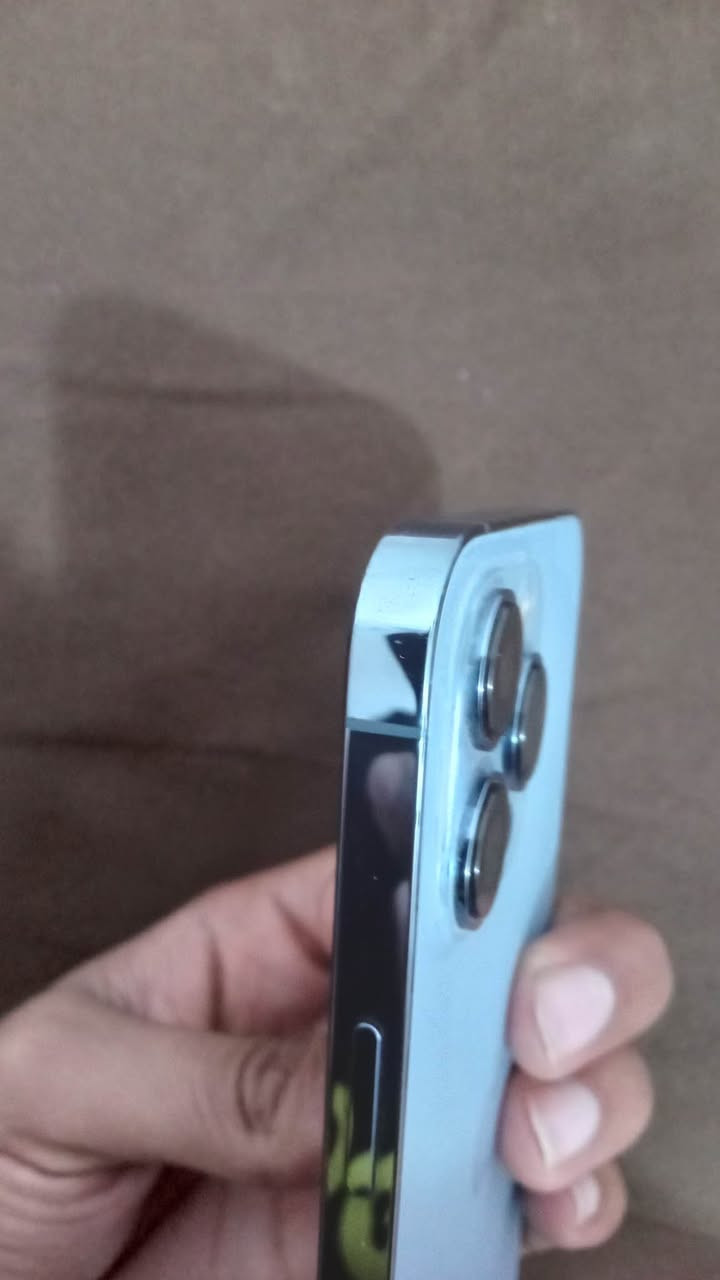 ‎13 برو ماكس 
الذاكره 1 تيرا 
بطاريه 93
نموذج M‎ Singapore


**إذا كنت صاحب هذا الإعلان وتريد حذفه لأي سبب، رجاءا أرسل رسالة إلى الدعم الفني**