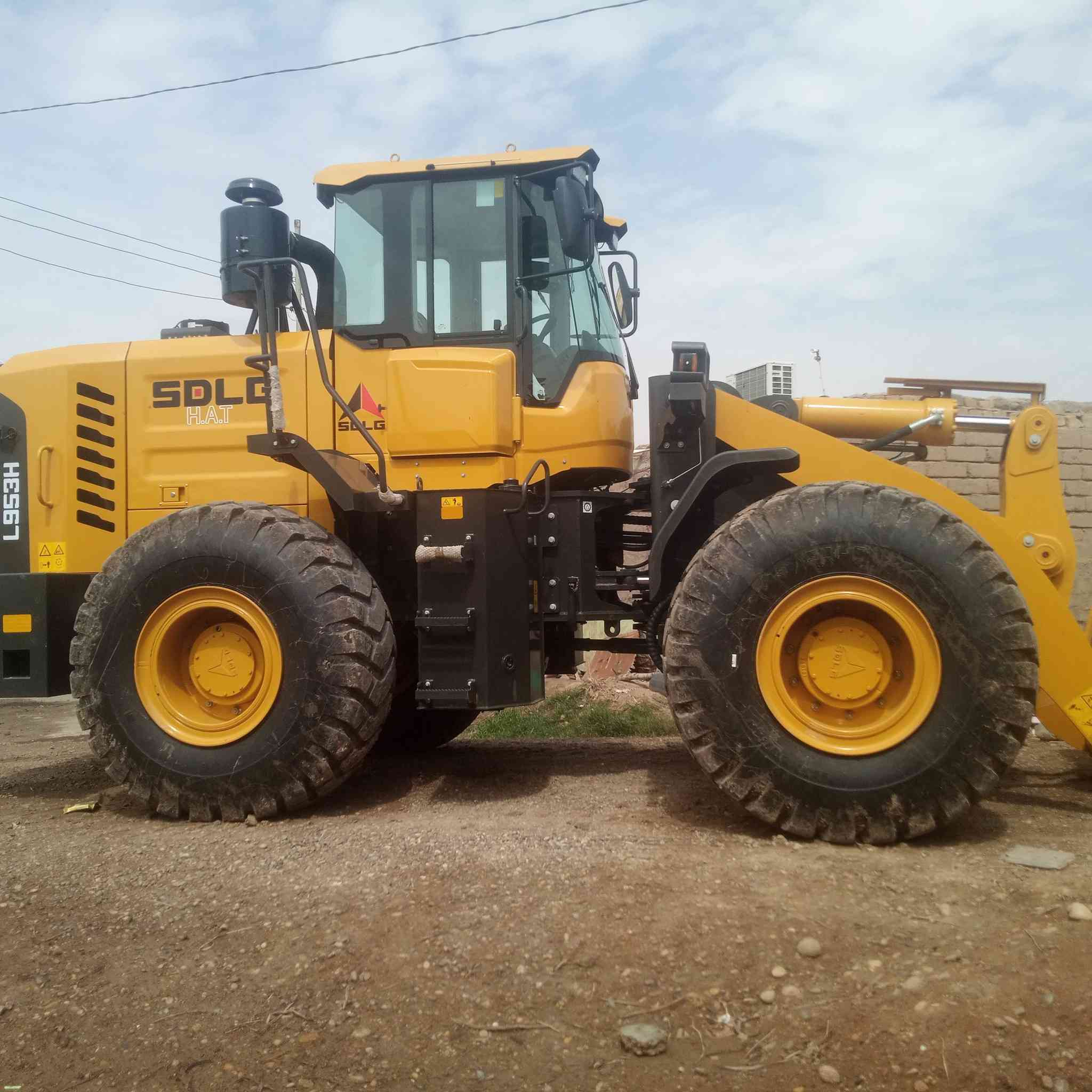 شفل  للبيع ايلجي موديل 26 حجم 53 بيع او مراوس /رقم الهاتف /***********
***********
